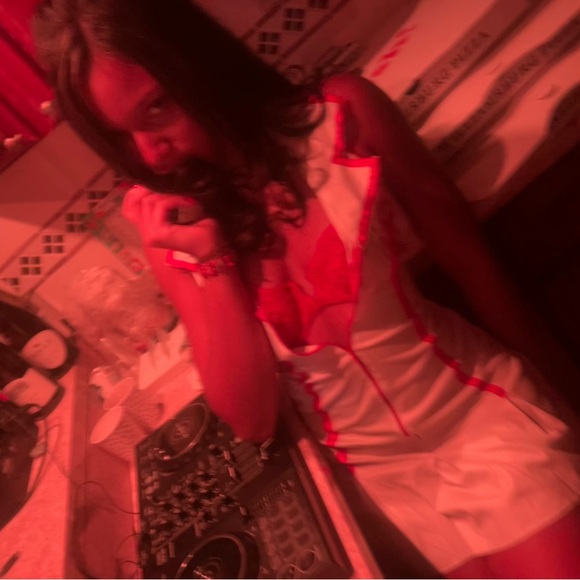 Meet your Posher, Nina - Picture 1 of 7